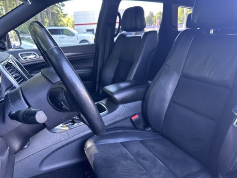 Used 2018 Jeep Grand Cherokee Altitude image 20