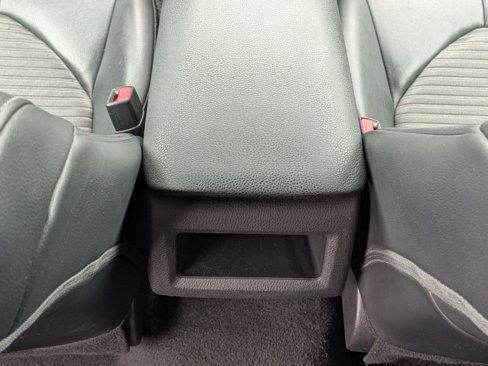 Used 2020 Toyota Camry SE image 14