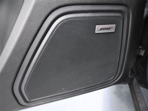 Certified 2021 Porsche Macan S image 10