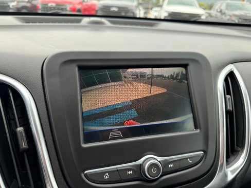 Used 2021 Chevrolet Equinox LT image 31