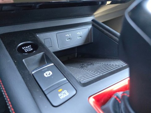 New 2025 Nissan Kicks SR w/ SR Premium Package image 31