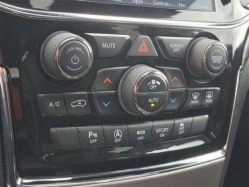 Used 2019 Jeep Grand Cherokee Altitude image 16