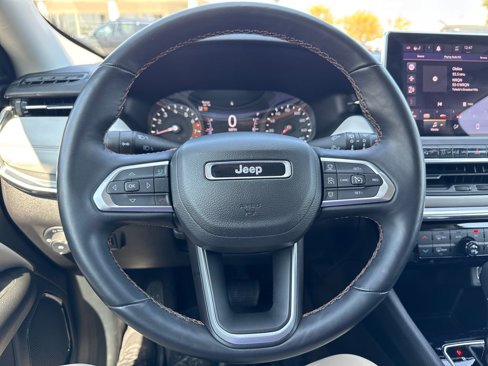Certified 2022 Jeep Compass Limited image 16