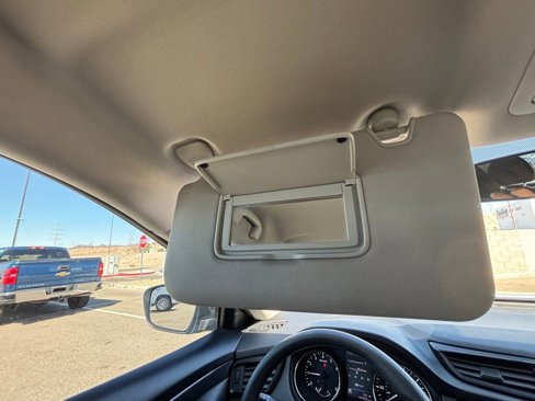 Used 2018 Nissan Rogue S image 20