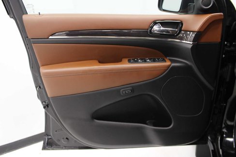 Used 2020 Jeep Grand Cherokee Overland image 12