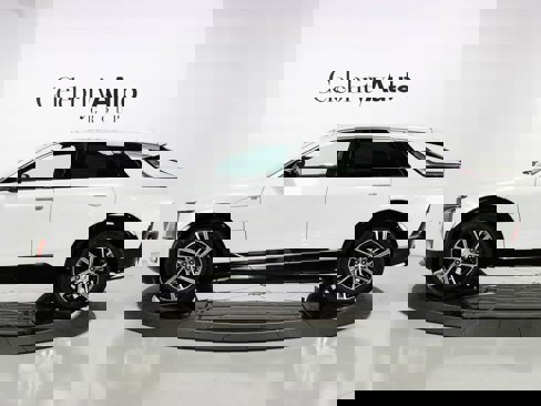 Used 2025 Cadillac Lyriq Luxury image 4