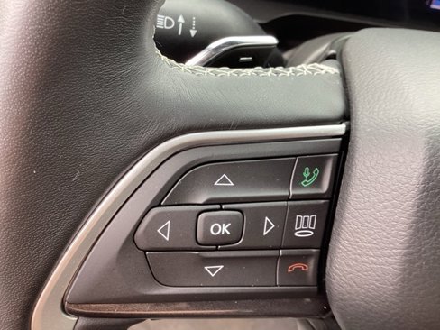 Used 2022 Jeep Grand Cherokee L Laredo image 16