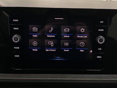 New 2025 Volkswagen Taos SE image 6