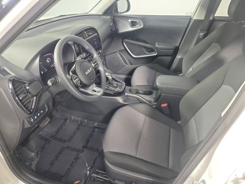 Certified 2023 Kia Soul S image 18