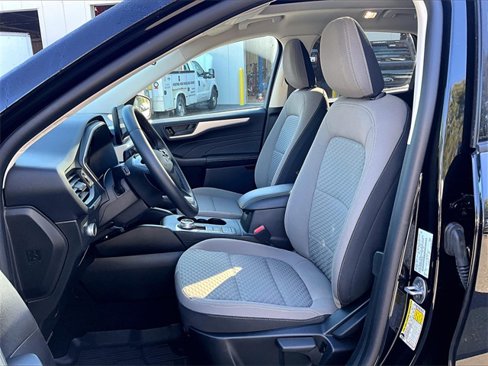 Used 2022 Ford Escape SE w/ Cold Weather Package image 21