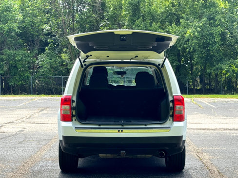 Used 2012 Jeep Patriot Limited w/ Sun/Sound Group image 22