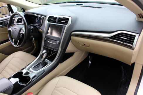 Used 2014 Ford Fusion SE w/ Equipment Group 202A image 40