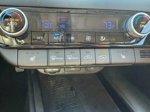 Used 2023 Hyundai Elantra Limited w/ Cargo Package image 14
