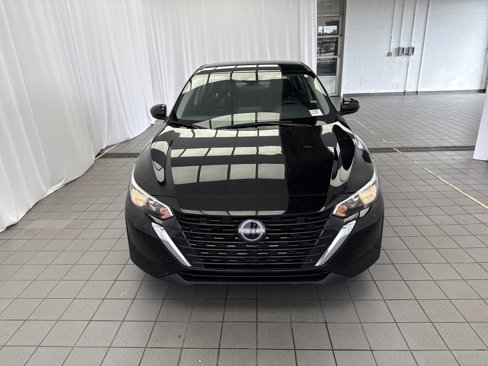 Used 2024 Nissan Sentra SV image 2