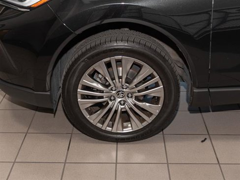 Used 2021 Toyota Venza Limited image 5