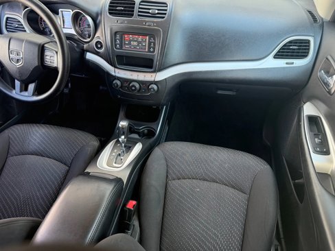 Used 2016 Dodge Journey SE image 25