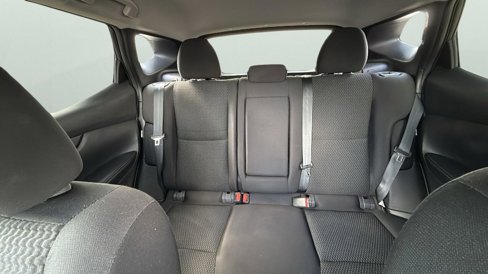 Used 2021 Nissan Rogue Sport S image 25