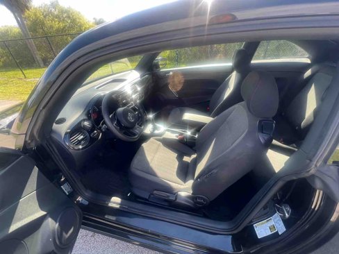 Used 2014 Volkswagen Beetle 1.8T image 9