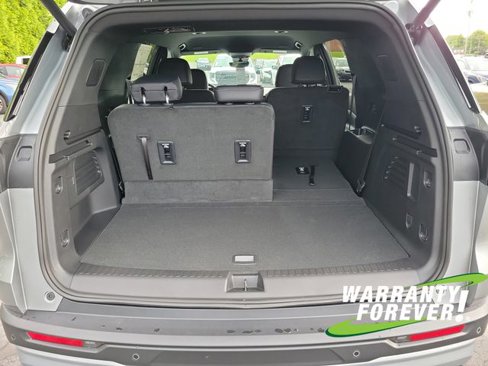 New 2026 Chevrolet Traverse LT w/ Driver Confidence Package image 17