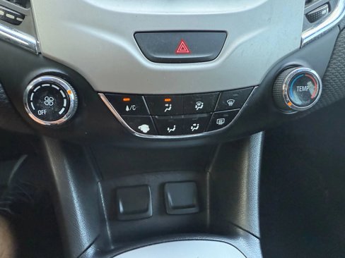 Used 2017 Chevrolet Cruze LS image 9