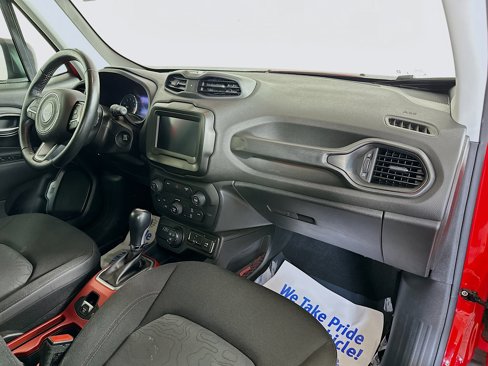 Used 2018 Jeep Renegade Trailhawk w/ Cold Weather Group II image 26