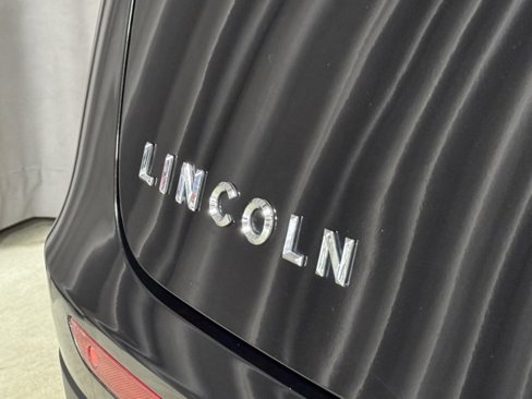 Used 2015 Lincoln MKT AWD image 37