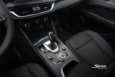 Used 2020 Alfa Romeo Stelvio image 33