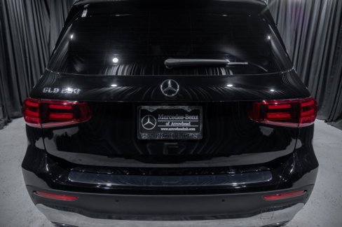 Certified 2024 Mercedes-Benz GLB 250 image 6