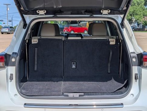 Used 2021 Toyota Highlander Platinum image 10