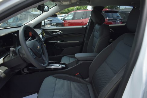 New 2025 Chevrolet Trax LT image 14
