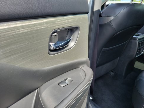 Used 2015 Nissan Murano Platinum image 13
