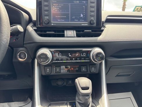 Used 2021 Toyota RAV4 XLE image 33