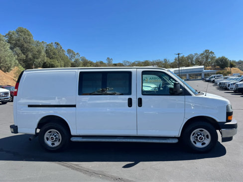 Used 2019 GMC Savana 2500 w/ Driver Convenience Package image 4