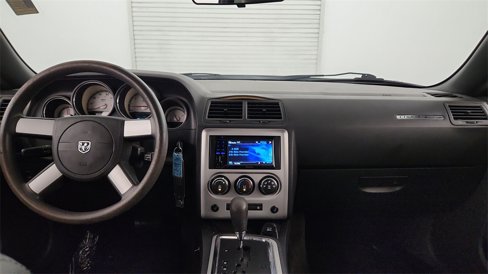 Used 2010 Dodge Challenger SE image 12