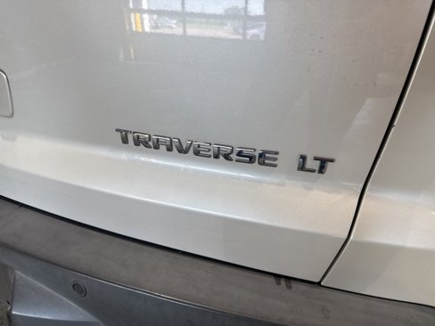Used 2012 Chevrolet Traverse LT image 11