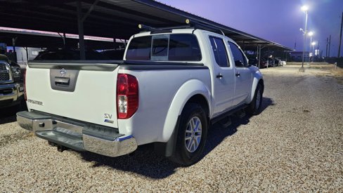 Used 2019 Nissan Frontier SV image 10
