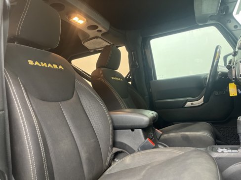 Used 2015 Jeep Wrangler Sahara w/ Connectivity Group image 16
