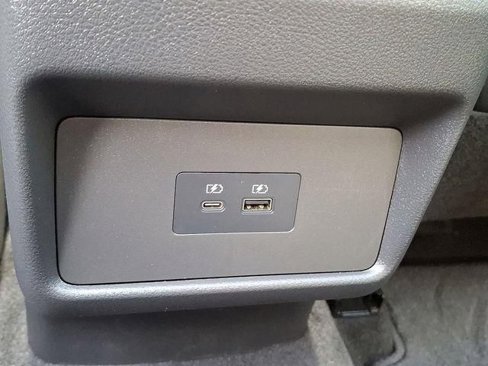 Used 2022 Nissan Rogue SV w/ SV Premium Package image 11