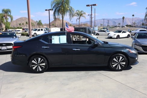 Used 2021 Nissan Altima 2.5 SV image 3