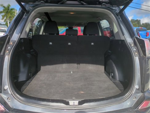 Used 2018 Toyota RAV4 XLE image 14