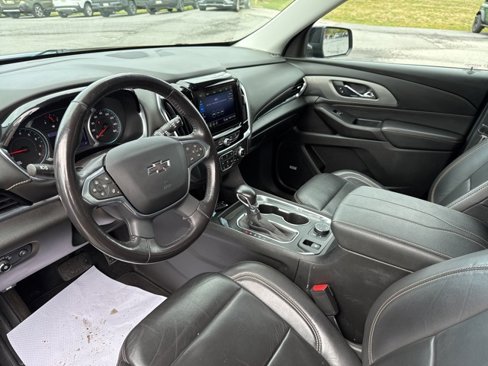 Used 2021 Chevrolet Traverse RS image 16