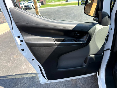 Used 2017 Chevrolet City Express LT w/ Technology Package image 13