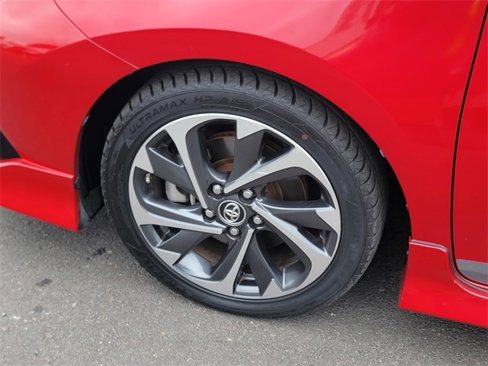 Used 2017 Toyota Corolla iM image 5