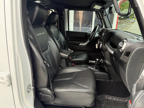 Used 2016 Jeep Wrangler Unlimited Rubicon image 13