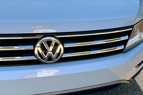 Used 2018 Volkswagen Tiguan SE image 31