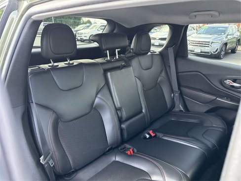 Used 2021 Jeep Cherokee Trailhawk image 26