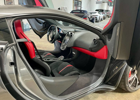 Used 2017 McLaren 570S image 14