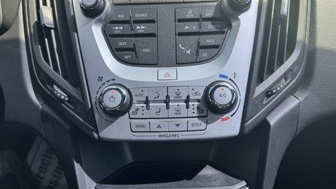 Used 2017 Chevrolet Equinox LT w/ Convenience Package image 26