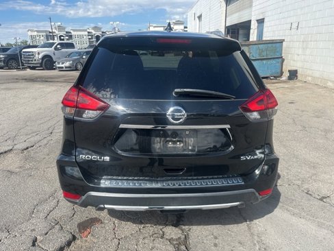 Used 2018 Nissan Rogue SV w/ Premium Package image 9