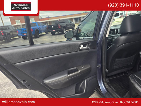 Used 2017 Kia Sportage EX image 12